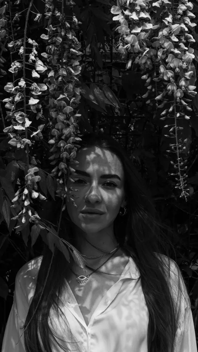 Violet Garden, Portrait / Editorial, photograph 2